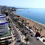 Luxury Beachfront In Costa Apartamento